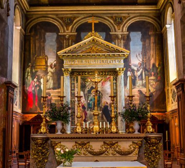 PARIS, FRANCE MARCH 18 Mart 2014 Aziz Thomas dAquin Kilisesi 'nin mimari detayları, 18 Mart 2014, Paris, Fransa