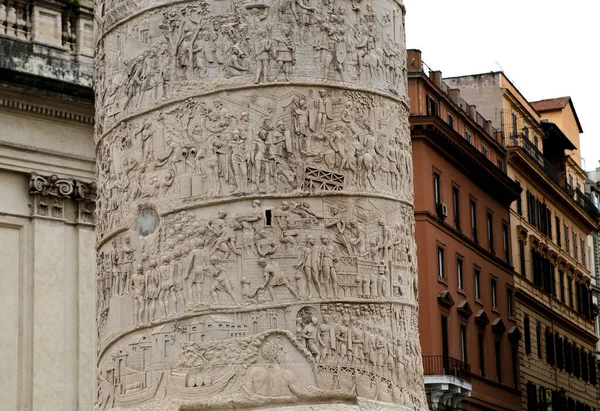 Rzym Włochy Czerwca 2015 Szczegóły Architektoniczne Kolumny Trajan Rzymskim Forum — Zdjęcie stockowe