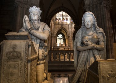 Saint-DENIS, FRANCE FRANSA 16. Louis ve Marie-antoinette 'in Saint-denis Bazilikası, 12 Şubat 2015, Saint-Denis, Fransa yakınlarındaki Saint-Denis.