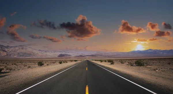 Tie Linjat Death Valley Desert Kalifornia Usa — kuvapankkivalokuva