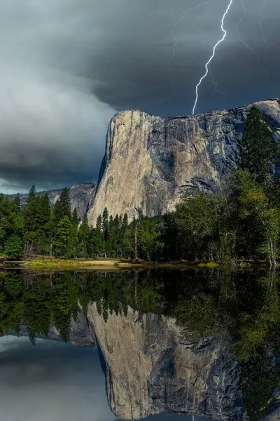 Weltberühmte Kletterwand Von Capitan Yosemite Nationalpark Kalifornien Usa — Stockfoto
