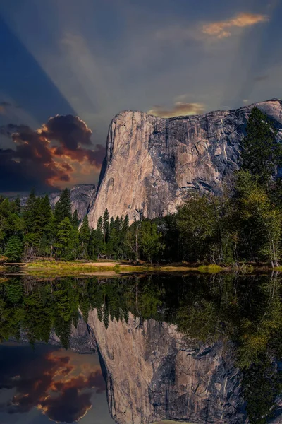 Capitan Dünyaca Ünlü Kaya Tırmanışı Duvarı Yosemite Ulusal Parkı Kaliforniya — Stok fotoğraf