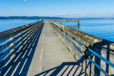 Dash Point, Washington 'da boş bir iskele..