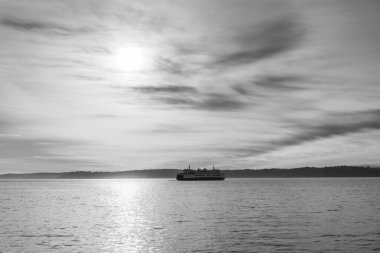 Wes Seatle, Washington 'da bir feribot Puget Sound' u aşıyor..