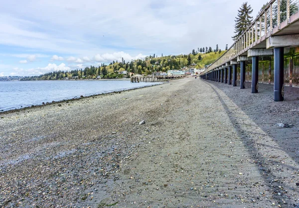 Redondo Beach, Washington 'daki kıyı şeridinin manzarası..