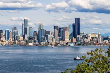 Seattle skyline and waterfront.