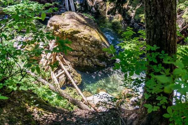 Big Rock Denny Creek Washington State — Foto de Stock