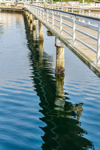 Spiegelung Unter Der Seebrücke Yachthafen Von Des Moinese Bundesstaat Washington — Stockfoto