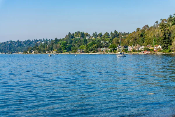 Barco Está Atracado Frente Casas West Seattle Washington — Foto de Stock