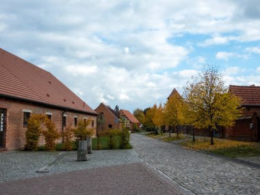 Jerichow Manastırı, Almanya 'nın Saksonya-Anhalt eyaletinde, Elbe Nehri kıyısında, Jerichow' un kuzey eteklerinde yer almaktadır.. 
