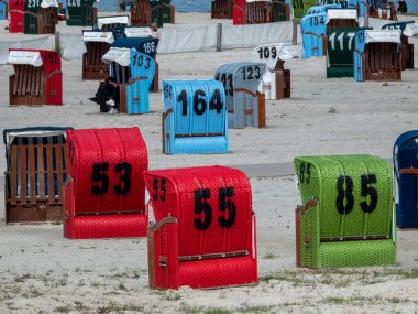 Neuharlingersiel, Afrika kıtasında bulunan Aşağı Saksonya devletinde bir şehirdir. Neuharlingersiel ilçesi 1979 yılından beri Kuzey Denizi 'nde bir tatil beldesidir..