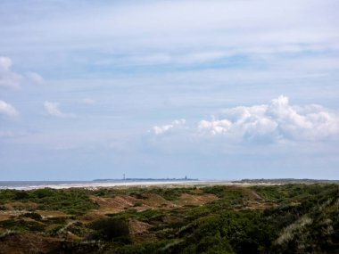 Der Gartower See entstand aus dem Fluss Seege, eines linken Elbzuflusses, der noerdlich von Gartow  in den 1970er Jahren kuenstlich aufgestaut wurde. 