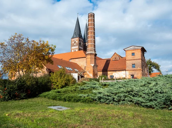 Das Jerichower Kloster Mit Der Stiftskirche Maria Und Nikolaus Ist — Stockfoto