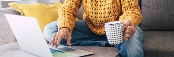 Banner Header Moderne Vrouw Het Werk Schrijven Laptop Computer Thuis — Stockfoto