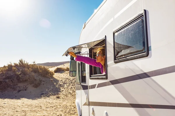 Adult Tourist Woman Opening Camper Van Window Enjoy Sun Freedom — Stockfoto