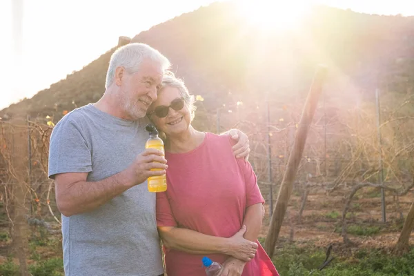 Glück Und Ein Gesunder Aktiver Lebensstil Für Alte Menschen Rentner — Stockfoto