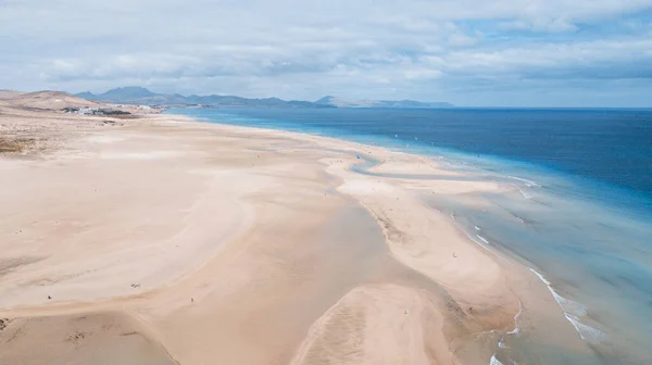 Вид Воздуха Тропический Пляж Белым Песком Прозрачную Чистую Воду Голубым — стоковое фото