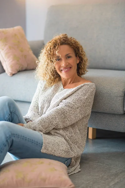 Portrait Happy Young Woman Smiling Home Sitting Floor Sofa Concept —  Fotos de Stock