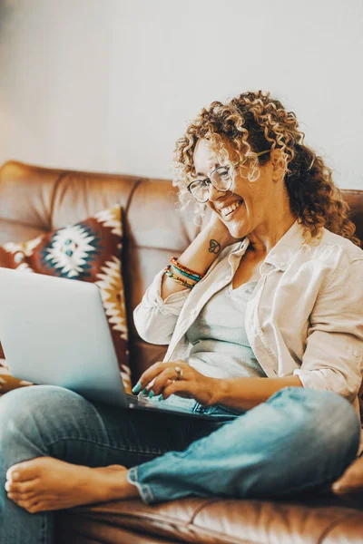 Happy Woman Using Laptop Home Video Call Friends Parents Sitting — Foto Stock