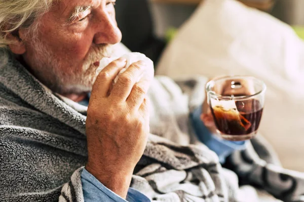 Senior Man Cold Flu Influenza Symptoms Drinking Medicine Natural Herbal — Stock Photo, Image