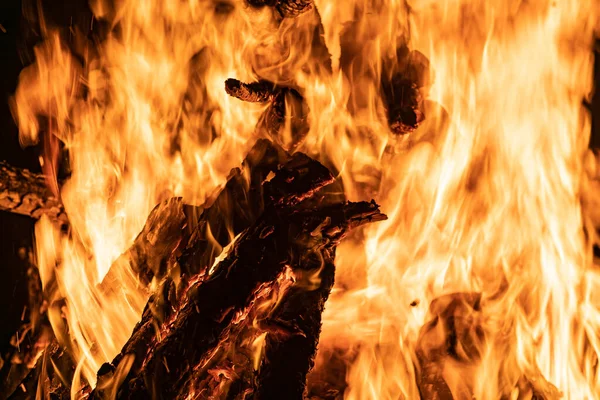 Bonfire Met Nadruk Vorm Van Het Vuur Zijn Oranje Kleur — Stockfoto