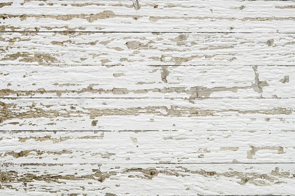 昔の天気の悪い日の背景に白い木の板を描いた — ストック写真