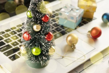 İş yerinde Noel ve Yeni Yıl Kutlaması