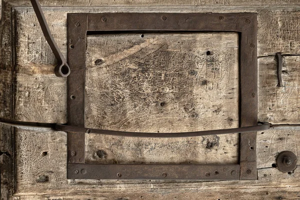 Background Fragment Ancient Wooden Cracked Door Rectangular Metal Plate Church — Stock Photo, Image