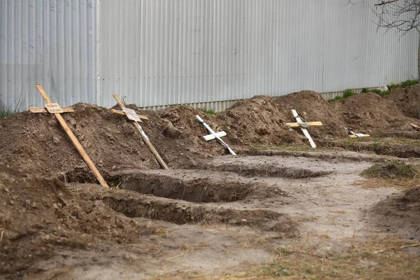 Bucha Ukraine Avril 2022 Tombes Vides Des Tués Par Les — Photo