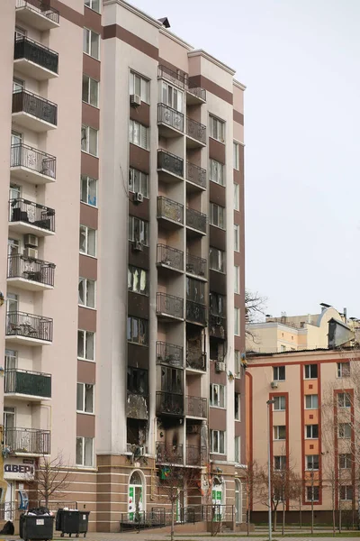 Bucha Ukraine April 2022 Damaged Building Facade Multistory House Bucha — стоковое фото