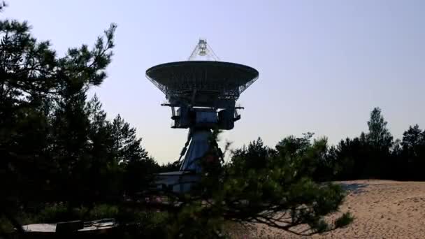 Radio Telescopio Soviético Cerca Ciudad Militar Abandonada Irbene Letonia Antiguo — Vídeos de Stock