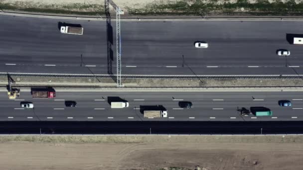 Повітряний Знімок Автомобілів Їздять Дорозі — стокове відео