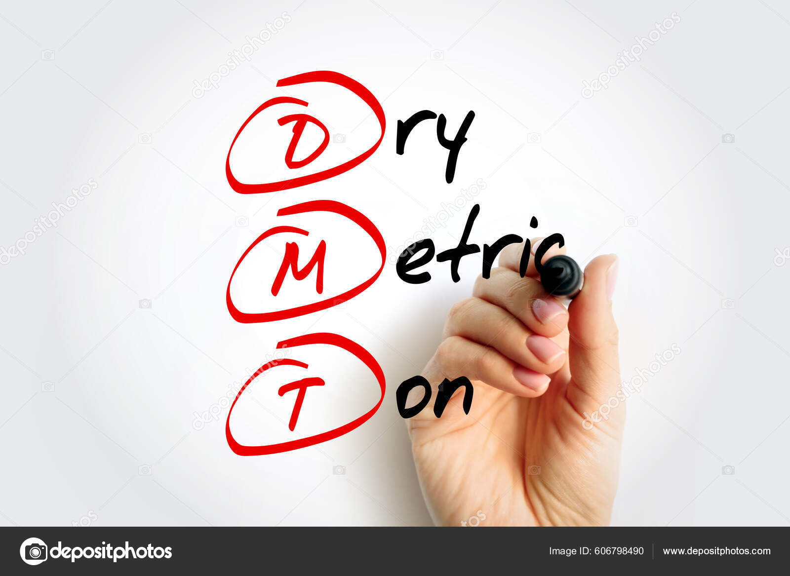 Dmt 干米制吨是国际公认的铁矿石定价计量单位缩写概念背景——图库图片© dizanna #606798490