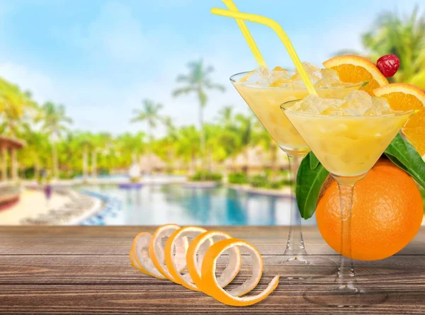 Leckerer Alkohol Cocktail Mit Zitronenfrüchten — Stockfoto