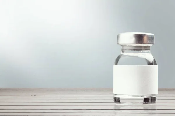 Скляна Пляшка Вакцин Багатонаціональної Фармацевтичної Компанії — стокове фото