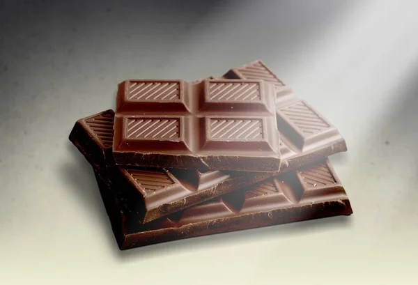 테이블 맛있는 초콜릿바 — 스톡 사진