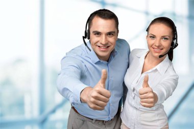 Çağrı merkezinde müşteri destek ekibi.