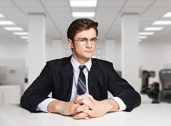 Serious Businessman Sitting His Desk — Stock Photo, Image