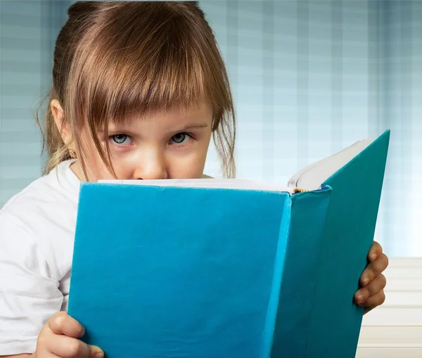 Κοριτσάκι Βιβλίο — Φωτογραφία Αρχείου