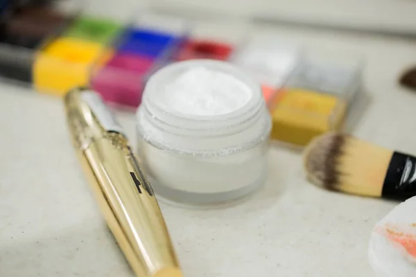 Gros Plan Des Pinceaux Maquillage Crème Palette — Photo
