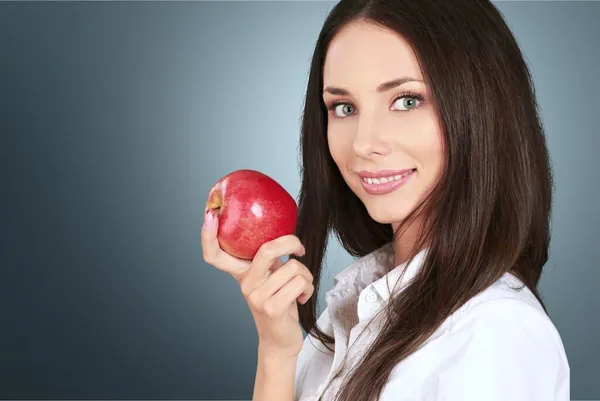 Beautiful Healthy Woman Eats Apple — Stock Photo, Image