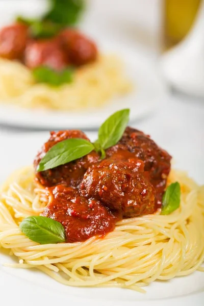 Espaguete Italiano Com Molho Tomate Manjericão — Fotografia de Stock