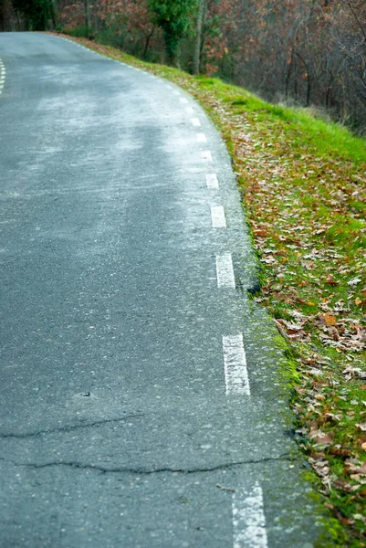 Vala Estrada Montanha Com Pavimento Irregular Outono — Fotografia de Stock