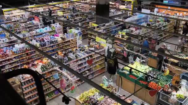 Top view of supermarket shelves with various goods — 图库视频影像