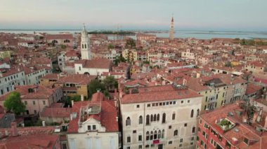 Tarihi Binalar ve Çan Kulesi ile Venedik Şehri, Skyline, İtalya