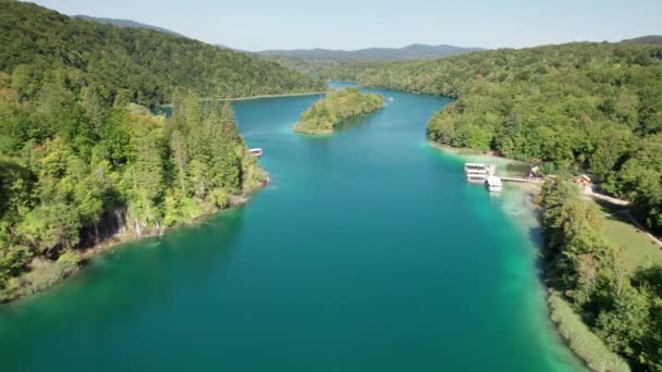 Hırvatistan Ulusal Parkı 'ndaki Plitvice Göllerinin Havadan Görünümü, Temiz Doğa — Stok video