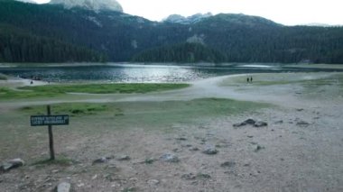 Karadağ 'da Kara Göl, Durmitor Park' ta Crno Jezero Dağı