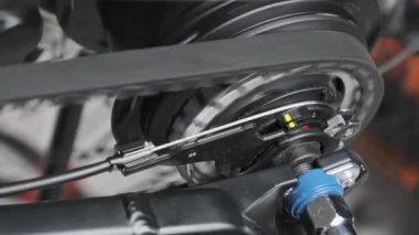 Kemerli Motorun Gezegen Vitesi Dönüyor, Vites Değiştirme Mekanizması
