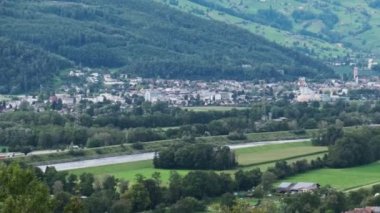 Ren Nehri, Lihtenştayn Alp Dağları 'ndaki Vaduz Vadisi' nin Manzarası