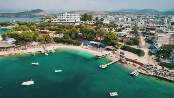 Spiaggia esotica con acqua turchese in Albania, Isole Ksamil — Video Stock